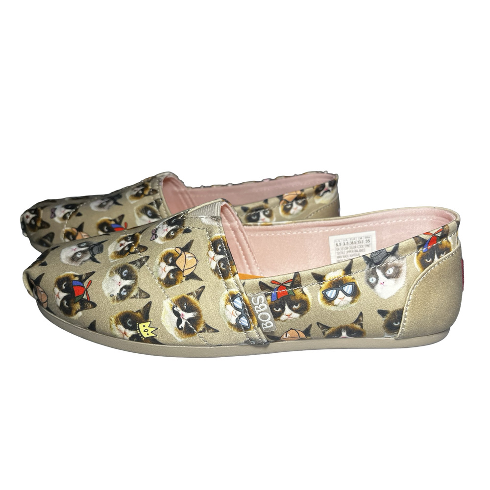 Skechers BOBS Shoes Womens Size 6.5 Tan Cat Print Slip On Memory Foam‎ 33108